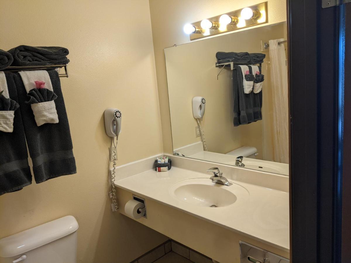 ורנל Horizon Hotel מראה חיצוני תמונה