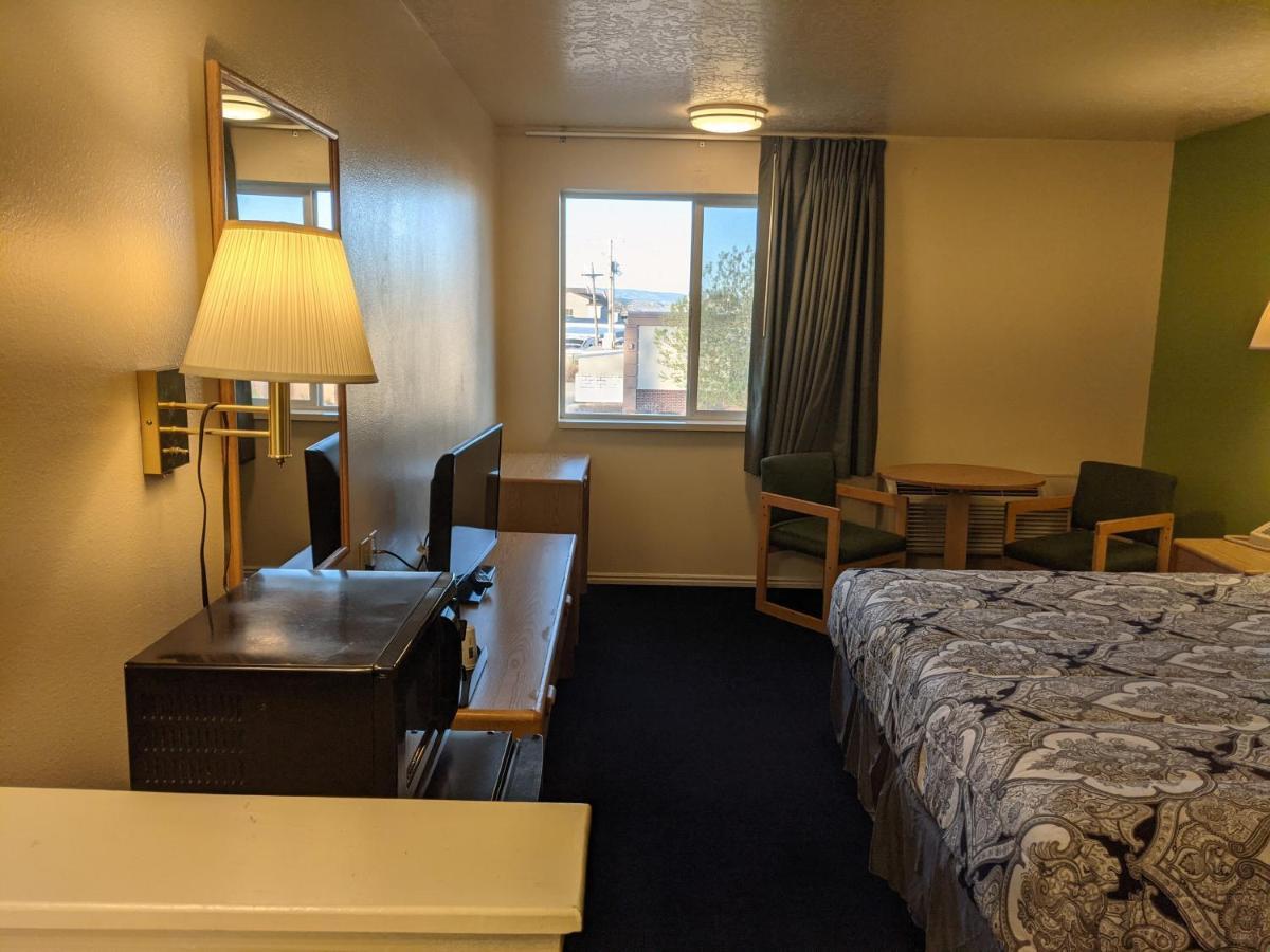 ורנל Horizon Hotel מראה חיצוני תמונה